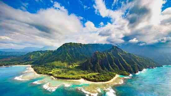 An aerial view of the Na Pali coast on the island of Kauai, Hawaii.