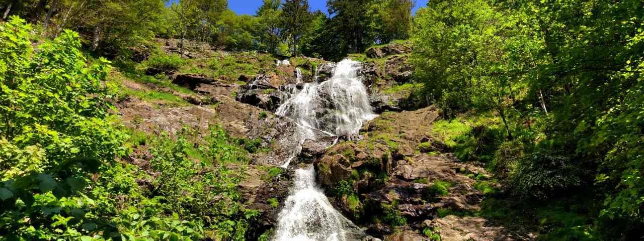 Der Todtnauer Wasserfall zwischen Todtnauberg und Aftersteg