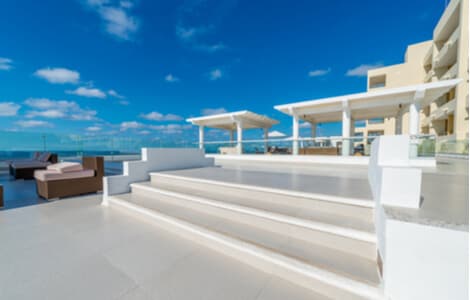 Miami accommodation under blue sky