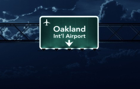 Metropolitan Oakland International Airport sign