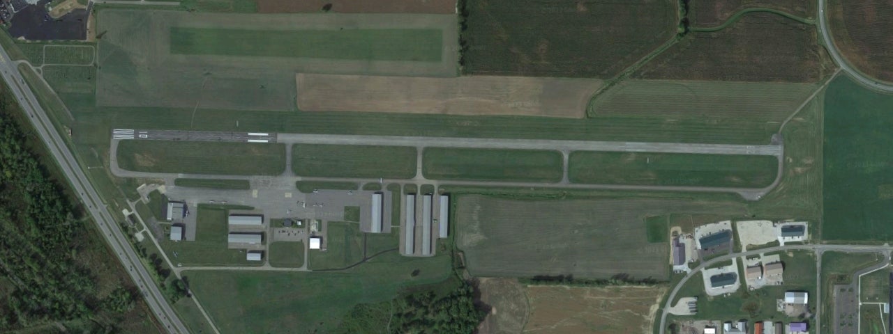 class=responsive-img-banner__desktop