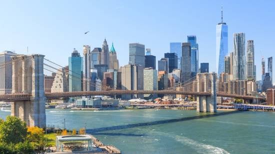 class=responsive-img-banner__desktop