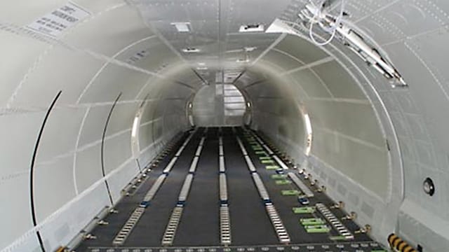 Boeing B737-400F Interior