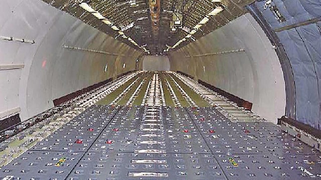 Boeing MD 11F Interior