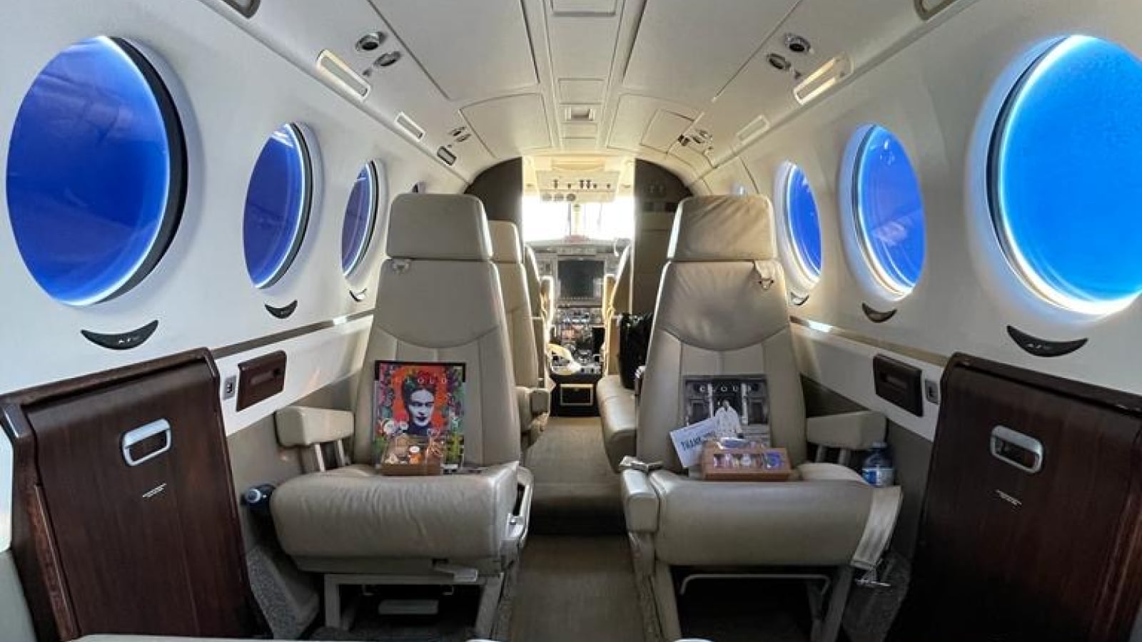 Beechcraft King Air 200 - Private Jet - Global Jet