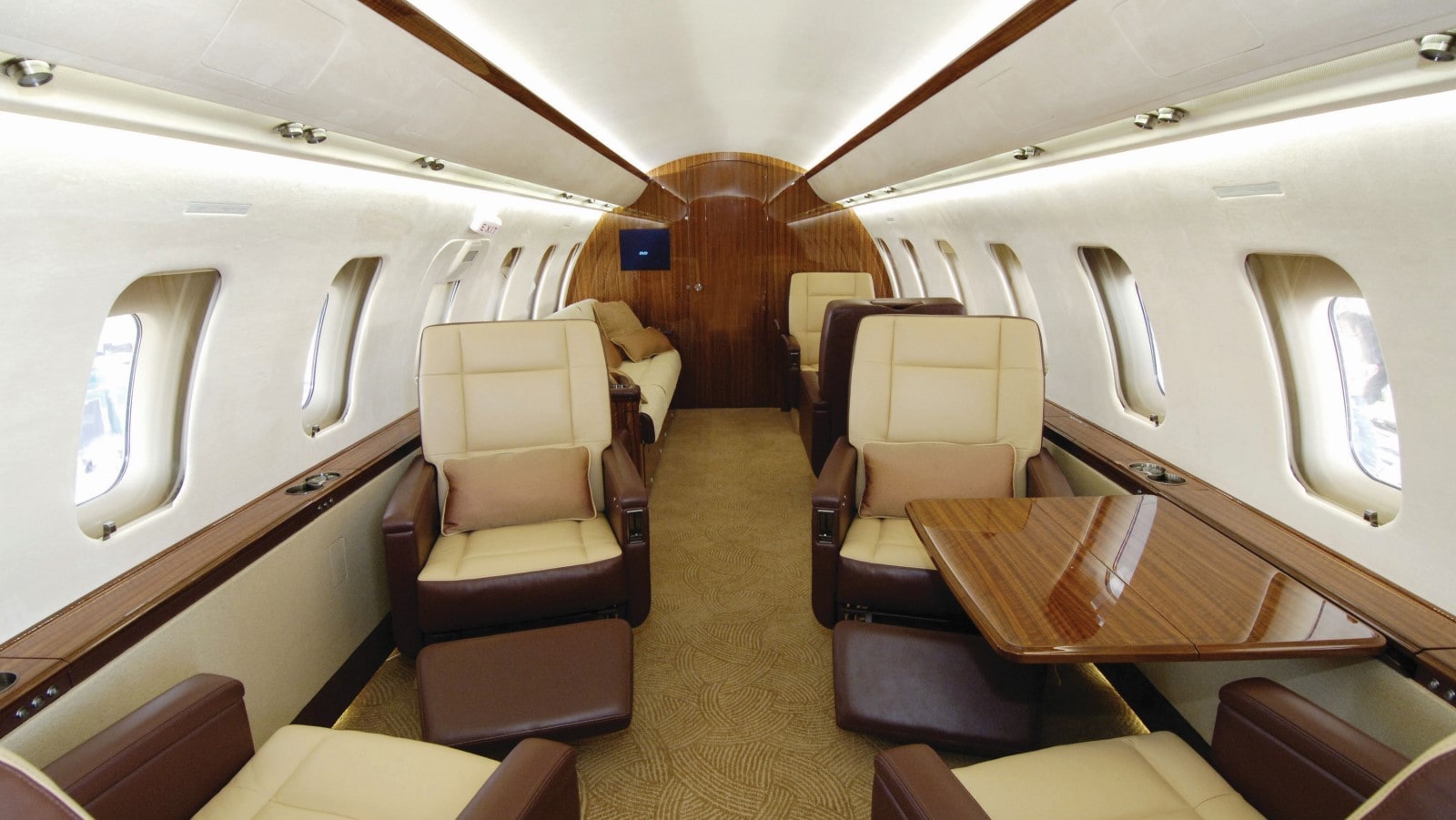 Bombardier Challenger 605 Interior
