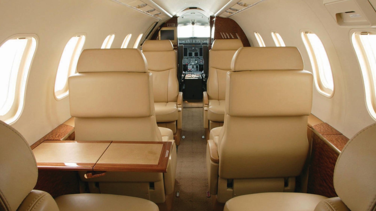 Bombardier Learjet 35 Interior