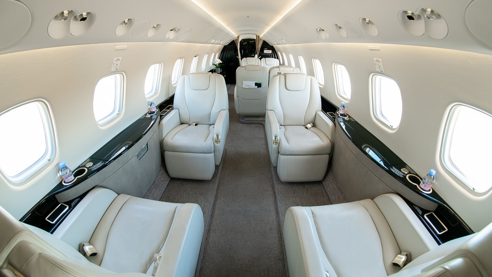 Embraer Legacy 650 Interior