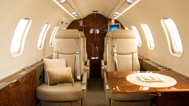 Bombardier Learjet 40 40XR Interior